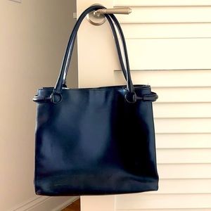 Gucci black leather slim tote w/horsebit hardware